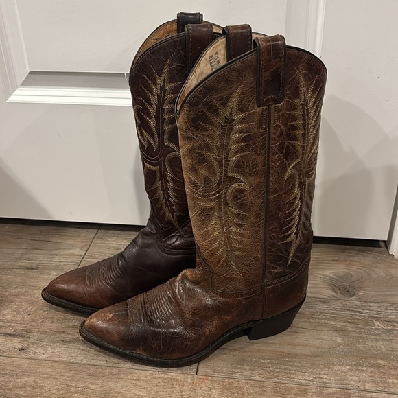 Tony Lama Men's Cowboy Dark Brown Boots size 8 - Picture 2 of 9